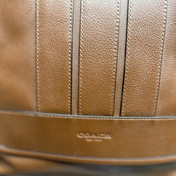 COACH BOND SMALL MESSENGER IN PEBBLE LEATHER . Color Brown . New no tag - Picture 3 of 7